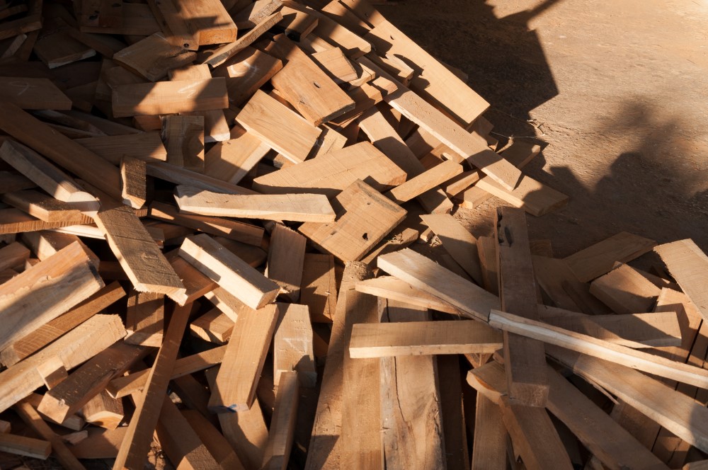 Altholz-Recycling leistet einen wichtigen Beitrag bei der Mehrfachnutzung von Holz. Quelle: ©stock.adobe.com_132221891